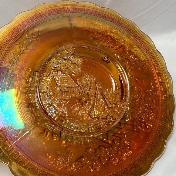 Imperial Carnival Glass Marigold 10" Plate With Homestead Woodland Design - Picture 8 of 10